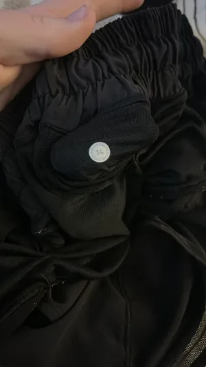Lululemon Hotty Hot 4" shorts thumbnail 5