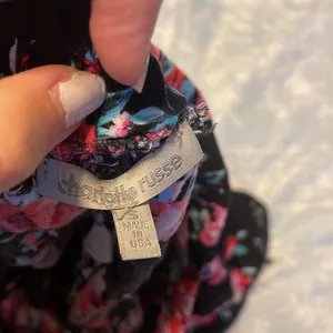Charlotte Russe Black floral S shorts thumbnail 3