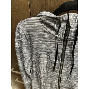 Lululemon Hooded Define Jacket Nulu Heathered Black & White‎ Size 12 thumbnail 2