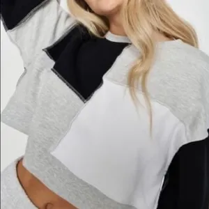 Cropped Sweatshirt thumbnail 2