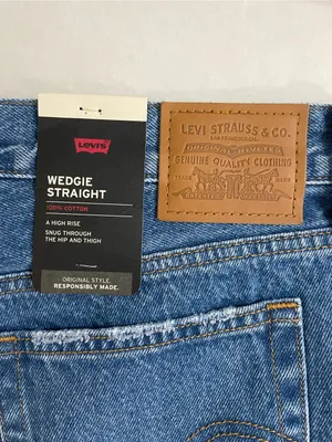 Levi’s NWT Wedgie Straight Leg High-Rise Jeans in Blue Size 32 thumbnail 15