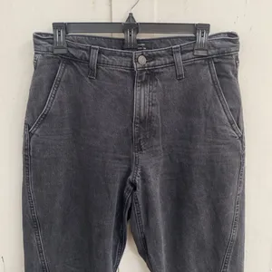 Banana Republic High Rise Barrel Leg Jeans Size 28R Washed Black Cropped Cotton thumbnail 2