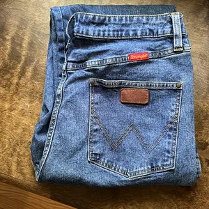 cowboy cut jeans thumbnail 2