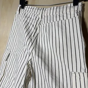 Future Collective Cargo Pants Women's Size 2 White Black Striped Wide Leg Unique thumbnail 8