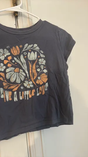 Hollister Purple Blue Graphic T-shirt Small thumbnail 5