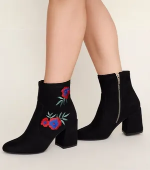 Rampage Itsie Black Faux Suede Floral Embroidered Chunky Block Heel Boots Sz 7.5 thumbnail 1