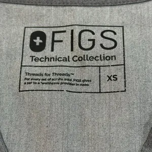 Women's FIGS Casma Grey‎ Scrub Top XS FW1100 Medical Healthcare Nurse Uniform thumbnail 4