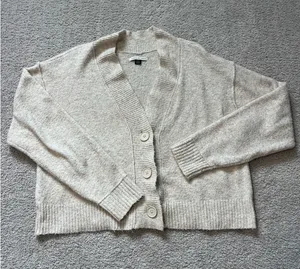 American Eagle Sweater thumbnail 1