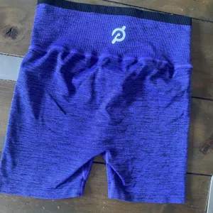 Peloton‎ Seamless Biker Shorts Womens Size Large Purple Space Dye Athletic thumbnail 1