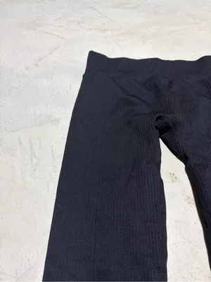 Halara soft oneform seamless flow ribbed high waisted leggings black 7/8 medium thumbnail 3