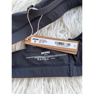 Skims Fits Everybody Triangle Bralette Onyx Size Medium thumbnail 6