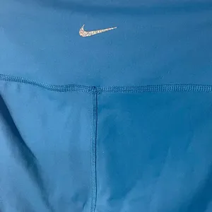 Nike yoga blue leggings pants woman’s large EUC thumbnail 3