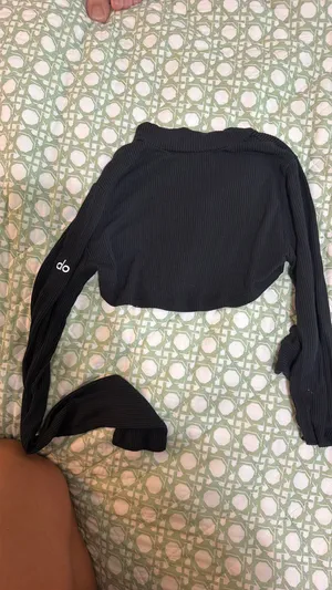 Alo Ribbed Crop Long Yoga Sleeve thumbnail 2