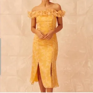 Keepsake Embrace Ruffle Off Shoulder Midi‎ Dress Small thumbnail 3