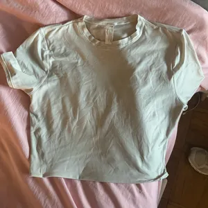 Lululemon Wundermost Crewneck Ultra-Soft Shirt thumbnail 3