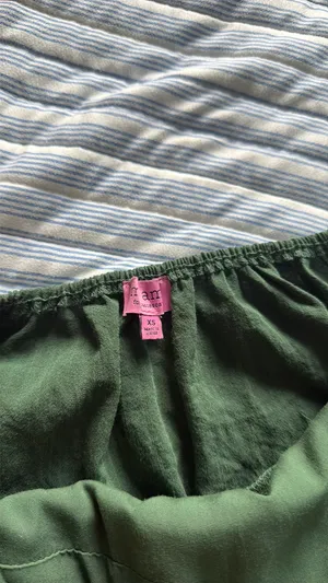 Francesca's Top Green thumbnail 4