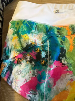 Lululemon Speed Up Low-Rise Lined Short 2.5" No Limits White Multi / White thumbnail 8