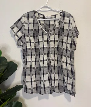 NorthStyle textured Black and White Plaid Button-Front Women’s Blouse 1X thumbnail 1