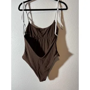 Women's Size L Brown Adjustable Straps Open-Back NEW One Piece Bathing Suit thumbnail 2