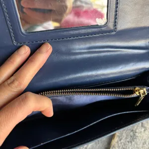 CHARLES & KEITHBasic Front-Flap Clutch Pre-Owned thumbnail 6