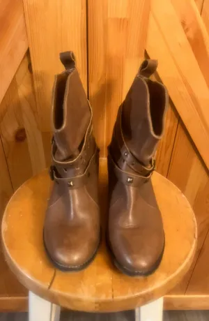 Steve Madden TEXIC Brown Leather Studded Strappy Belted Ankle Boots SZ 8M thumbnail 2