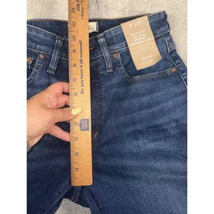 Madewell NWT Womens 27T Curvy Perfect Vintage Jeans Mid Rise Blue thumbnail 14