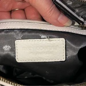 Juicy Couture Crossbody Bag White Pebbled Convertable Adjustable Gold Zip Top thumbnail 3