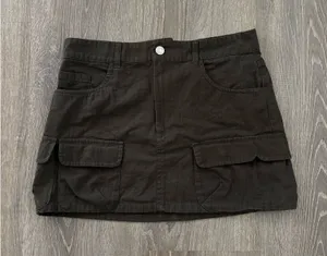ZARA green cargo mini skirt (S) thumbnail 1