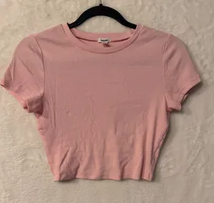 Garage‎ Pink Ribbed Short Sleeve Cropped Baby Tee Size Medium Crew Neck Top thumbnail 1