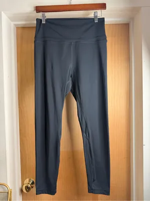 CRZ YOGA Women’s Black High-Rise Stretch Leggings. Size: Medium. thumbnail 2