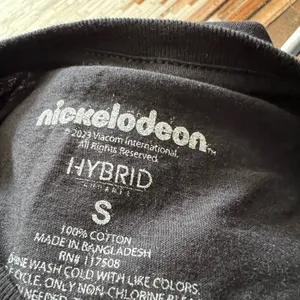 Hybrid & Company Black Graphic T-Shirt thumbnail 2