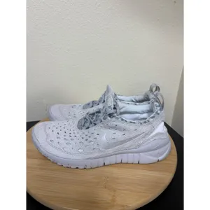 Nike Sneaker 8 Free Run Trail Shoes Neutral Gray CW5814-002 Suede thumbnail 10