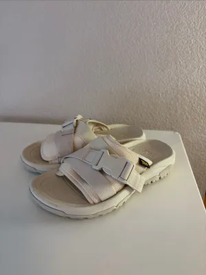 Teva Women’s Slides Sandals Hurricane Cream Beige Neutral Size 5 thumbnail 2