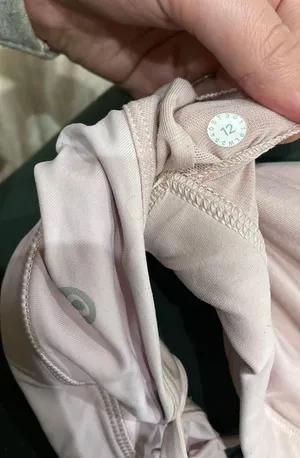 Lululemon Sports Bra 12 thumbnail 3