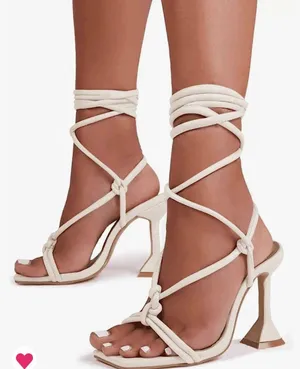 Lace thumbnail 1