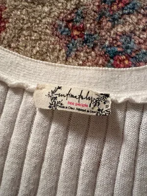 Free people top thumbnail 2