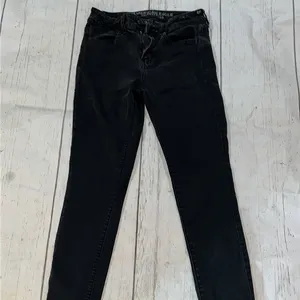 American Eagle black high rise skinny jeans thumbnail 3