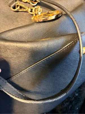 Michael Kors Black Tote with Gold Logo Charm thumbnail 8