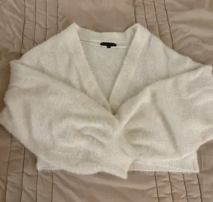 Kendall & Kylie Cream Softest V-Neck Button Cardigan thumbnail 1