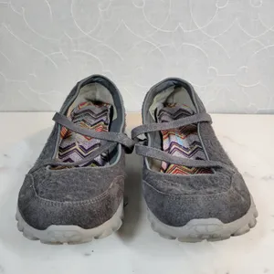 Skechers Womens Mary Jane Shoes 8 Gray Comfort Non-Slip Sneakers Memory Foam thumbnail 10