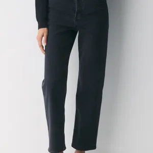 Aritzia Denim Forum The Arlo Hi-Rise Straight Jean thumbnail 2