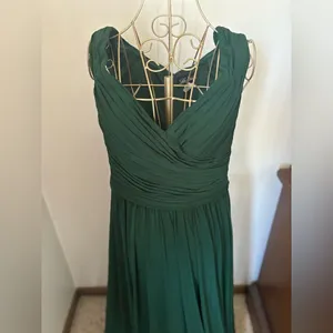 La Femme Green Off Shoulder Ruched Formal Gown Size 8 thumbnail 4