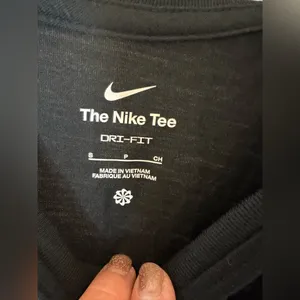 Nike Black Yoga NWT The Nike Tee Dri-Fit Yoga Tank Black Women’s Racerback Sz S thumbnail 3