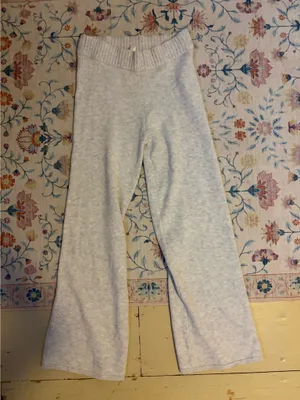 Gilly Hicks Pants thumbnail 1