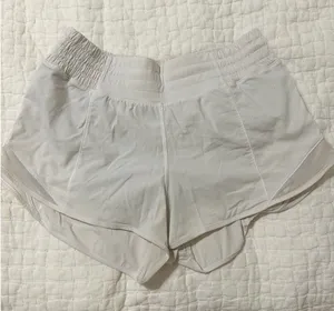 Lululemon Hotty Hot High-Rise 2.5" thumbnail 1