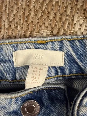 H&M Light Blue Boyfriend Jeans with Distressed Knee thumbnail 3