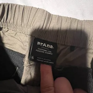 Prana green shorts‎ size 6 thumbnail 5
