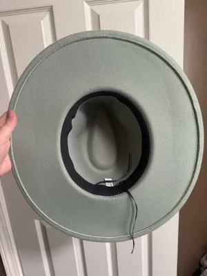 Boutique hat thumbnail 3