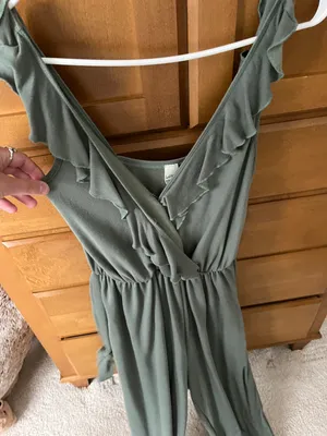 Green Jumpsuit Size M thumbnail 3