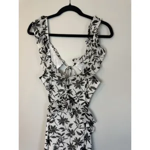Petal & Pup Rory Floral Ruffle Detail Open Back Maxi Dress XL NEW thumbnail 11